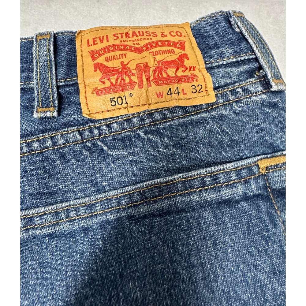 Levis 501 Original Fit Mens Jeans 44x32 Blue Denim Straight Leg Button‎ Fly